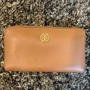 Tory Burch wallet
